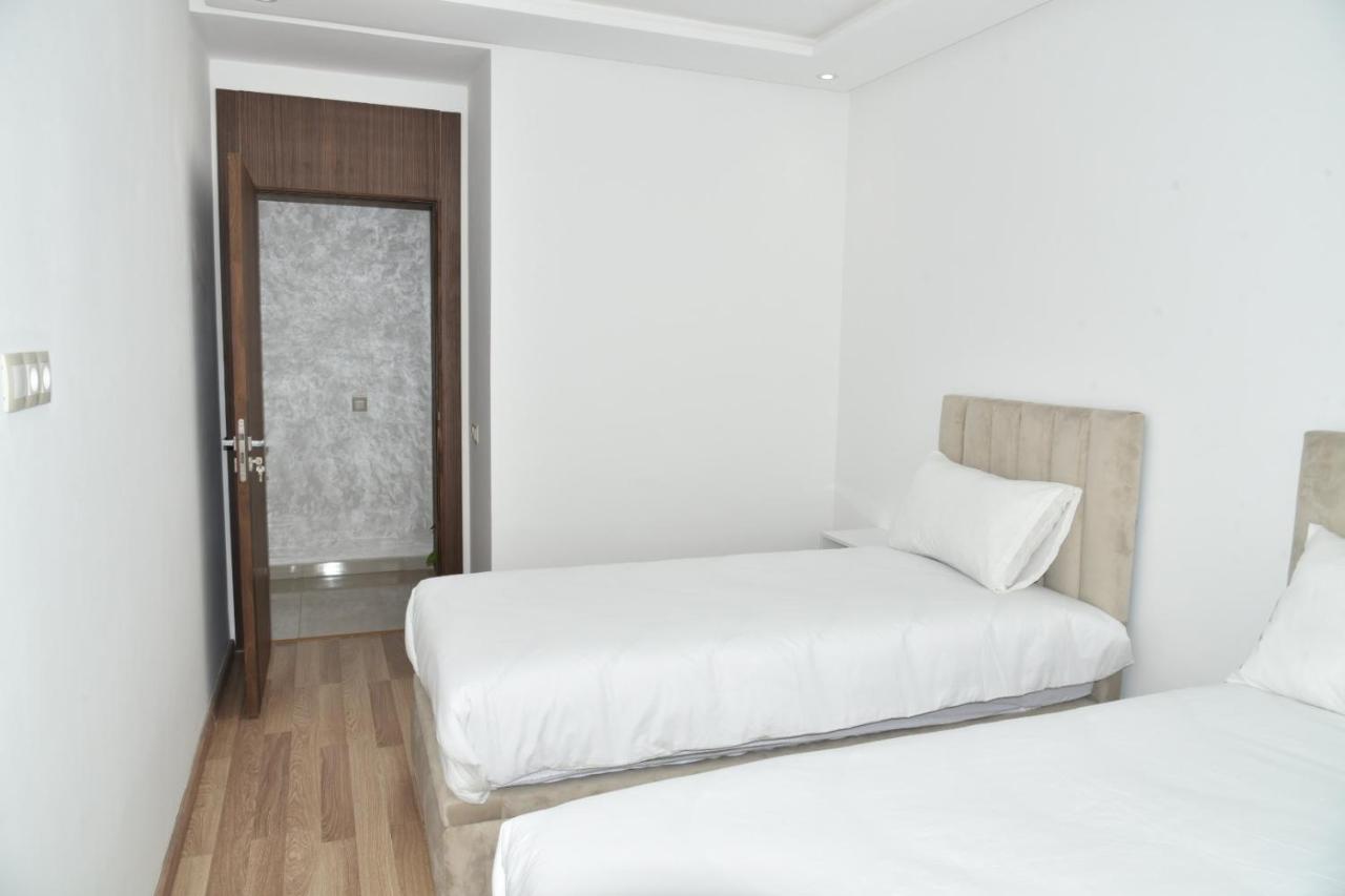 Lovely Apartment With Pool & Gym Kenitra Exterior foto